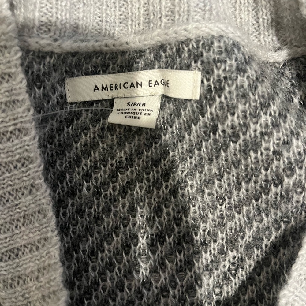 american eagle gray camo sweater